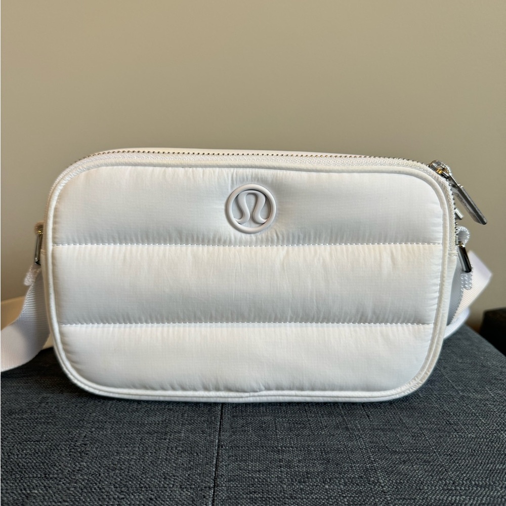 Lululemon Wunder Puff Everywhere belt bag white